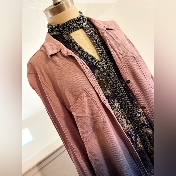 Like NEW!! XL Ombré Purple Blue Button Top - Picture 2 of 6